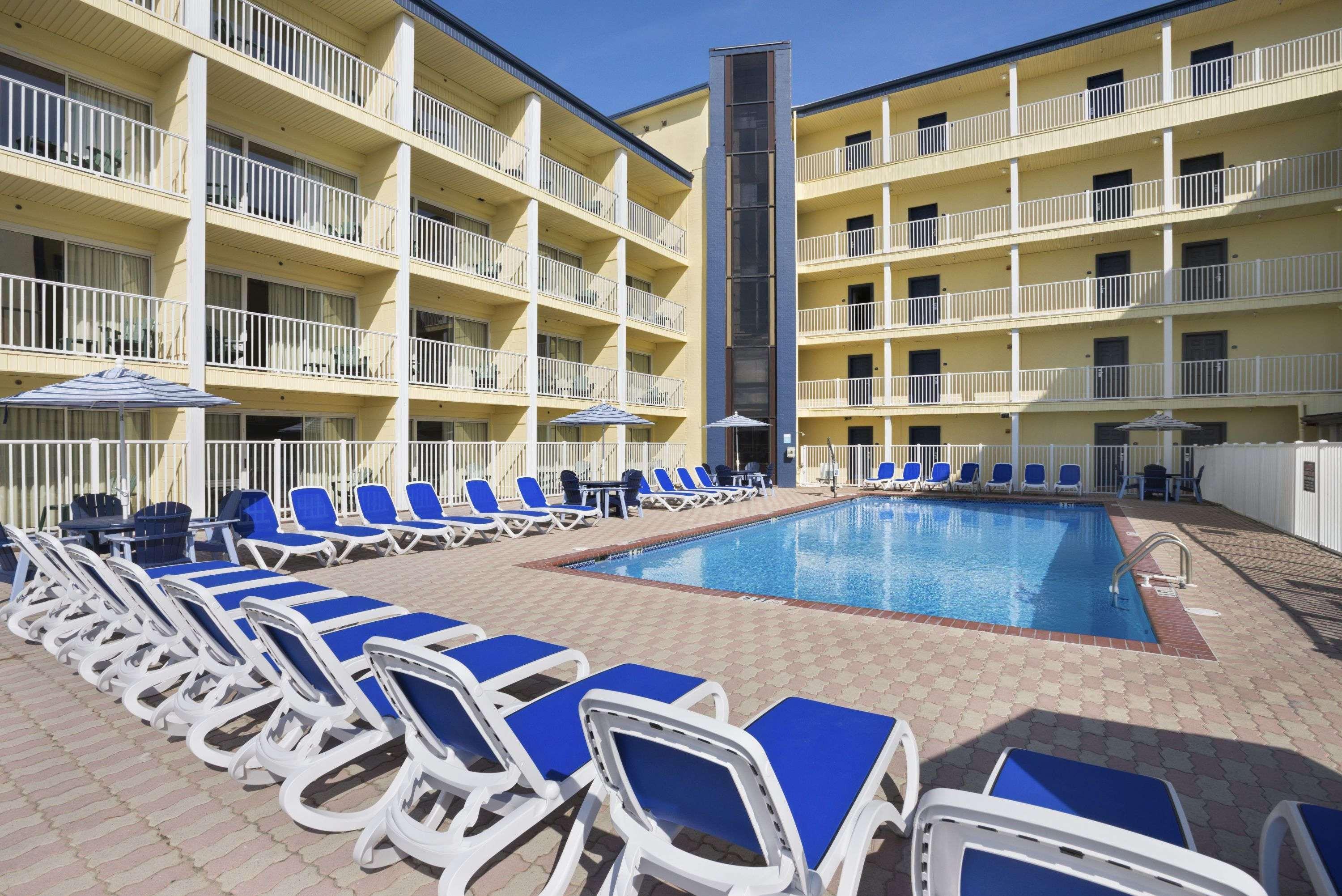 Howard Johnson By Wyndham Ocean City Oceanfront Exterior photo